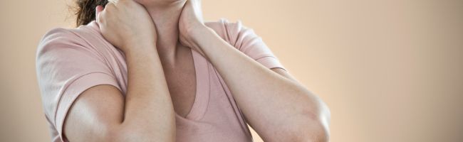 Les douleurs articulaires lors de la ménopause : causes, symptômes et traitements